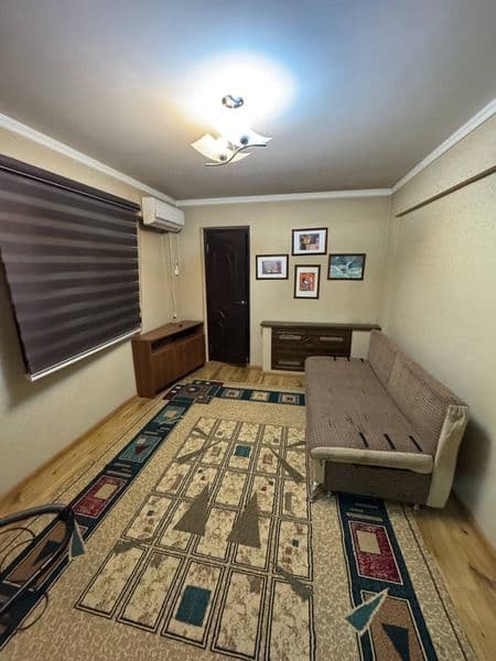 Район - Алмазарский<br />
Ориентир - Тансикбоев<br />
Комнат