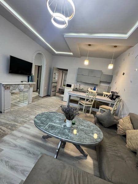 Сдается в аренду квартира на ц-1<br />
3 этаж 2 комнатная кв