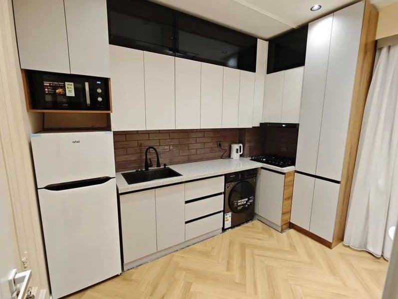 • Комнат: 2<br />
<br />
• Этаж: 4<br />
<br />
• Этажность: — фото 3