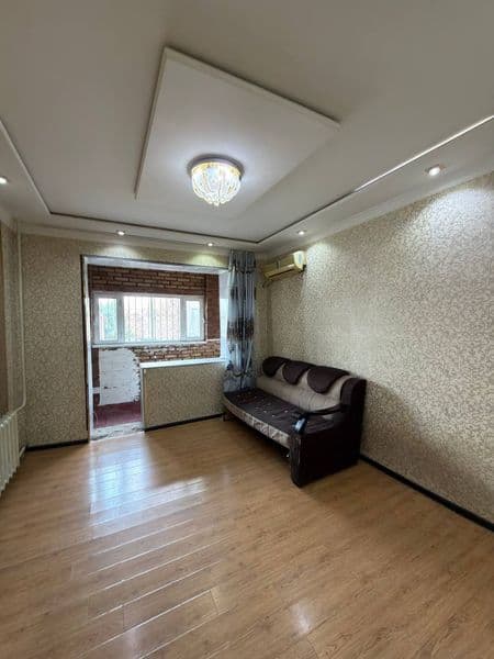 Срочно сдаю 1-комнатную квартиру.Для семейной пары на длител