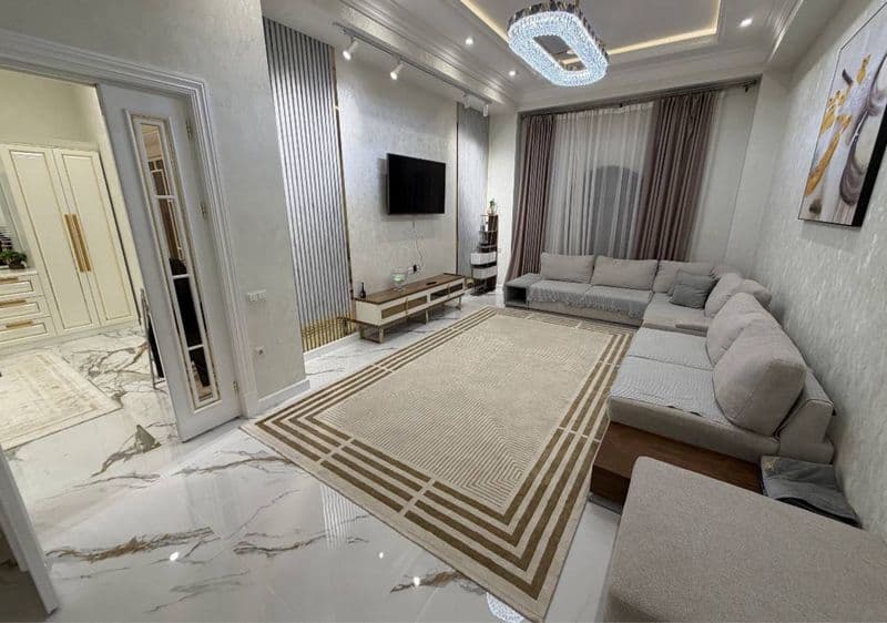 Квартира полностью обставлена мебелью и техникой звоните ест