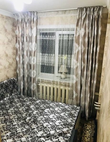 однокомнатная переделанная в двушку. Квартира светлая, имеет — фото 4