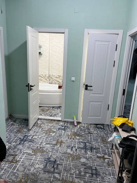 Choshtepa metrosini oldidagi bm group domlari 4/10/12 <br />