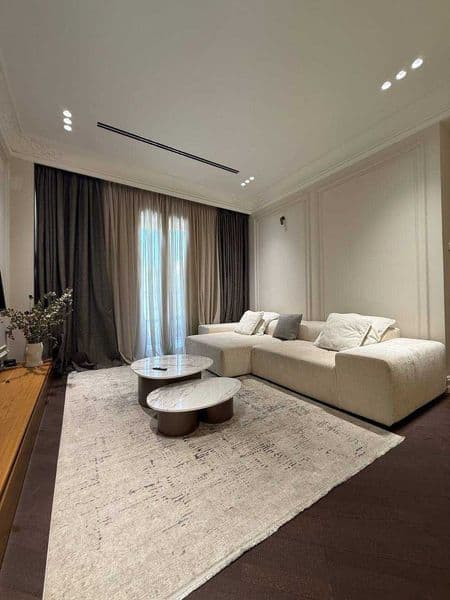 Район: Шайхантахурский<br />
Ориентир: Ташкент сити малл<br 