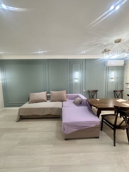 Сдаеться в аренду<br />
3 комнатная квартира <br />
В Ценре 