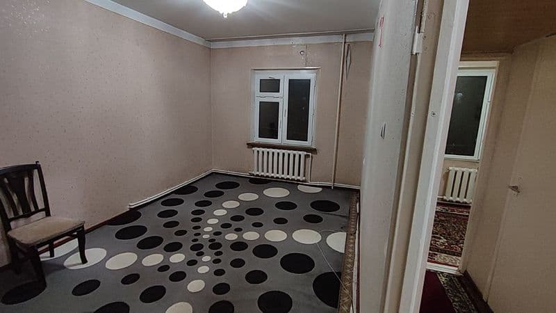 Юнусабад 9 квартал 1'2  хона оилага ижарага берилади. Холоди