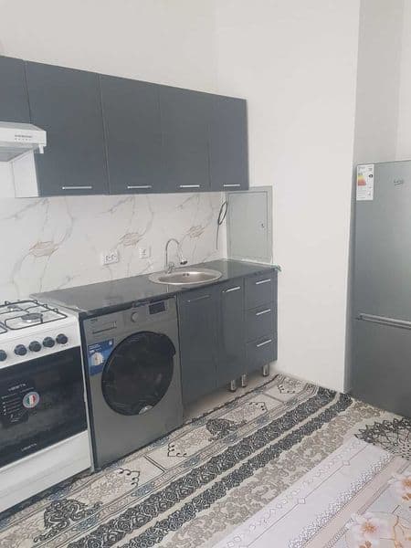 Yangi qurilgan 3-xonali kvartira ijaraga beriladi. Hamma jih