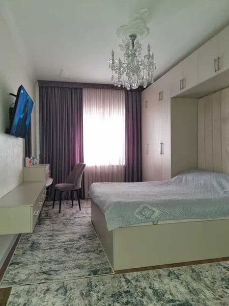 Район: Шайхантахурский<br />
Адрес: себзор<br />
<br />
Комн