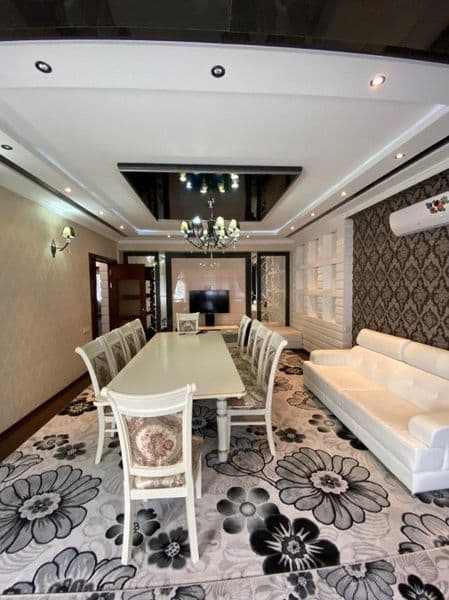 Сдаётся евро квартира в центре 3/4/8 Новостройка <br />
<br 