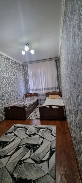 2 ta qiz arenda turadigan kerak. <br />
Narx: 100$ + kommuna — фото 2