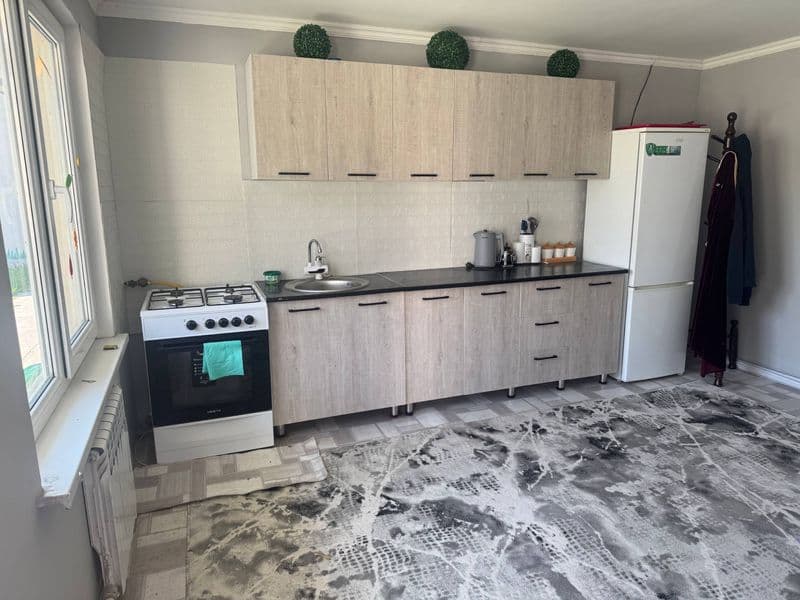 Яшнобод Роҳат кругда ижарага уй берилади. 4 та хона + ошхона