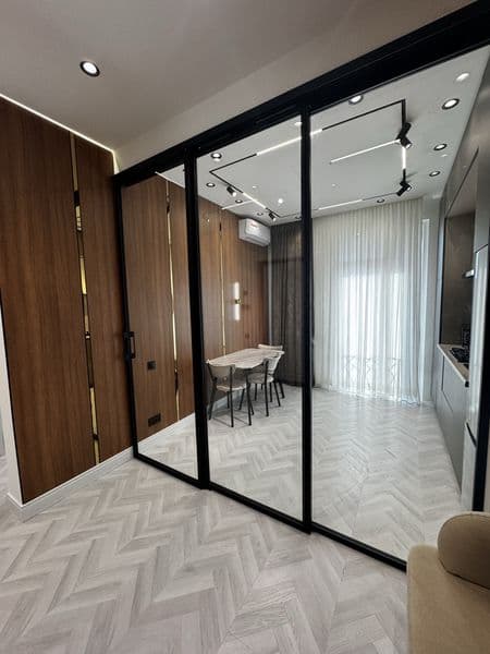 В квартире есть: Кухня, Телевизор, Балкон, Кондиционер, Инте — фото 2