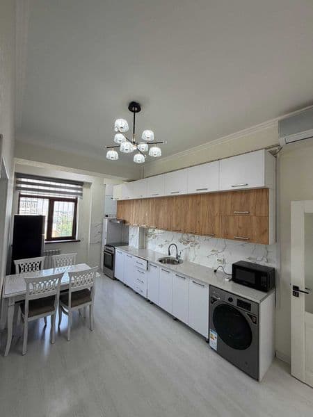 Сдаётся 3х квартира 70м2 на 8 этаже в десяти этажном доме в 