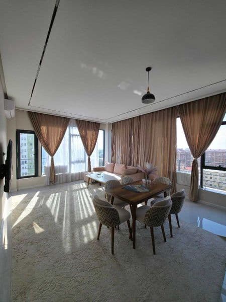 Абсолютно новая 3 х-комнатная квартира в Новостройке.<br />
