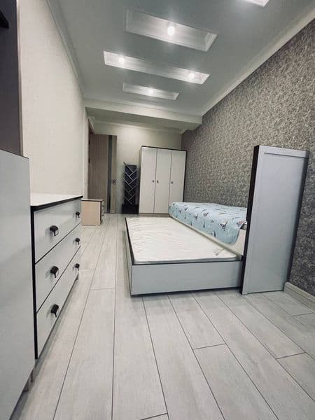 Аренда <br />
 Цена: 1000$<br />
 Новостройка<br />
 Адрес:  — фото 4