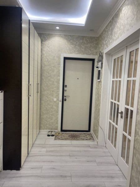 Квартира укомплектована всё имеется для жилья, есть своя пар — фото 4