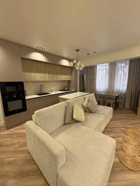 Сдаётся квартира <br />
3х комнатная с ремонтом мебелью и те