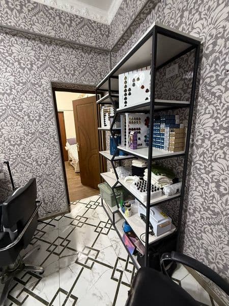 Салон с клиентами, работает уже 5 лет.  Работает 3 мастера < — фото 5