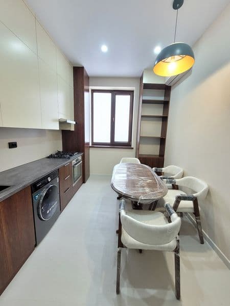 Сдаю квартиру после авторского ремонта мебель техника новая  — фото 2