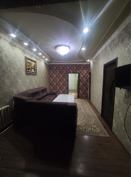 Чилонзор 19 КВ 3-2-4 500$<br />
3 х комнатная квартира в аре