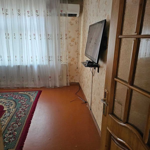 Remonti orta bolagan kvartira juda yaxshi joyda joylashgan k — фото 4