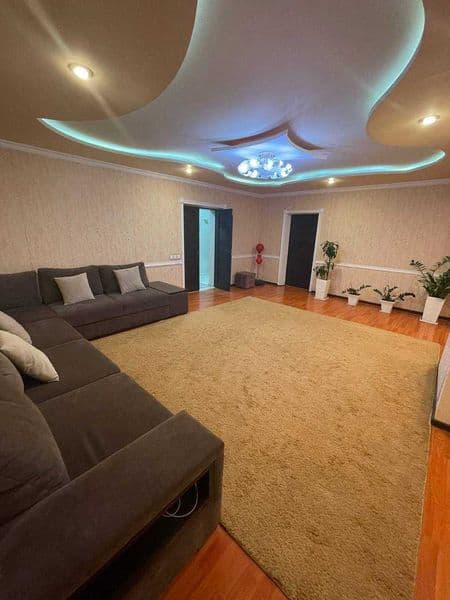 Сдаётся шикарная 3-комнатная квартира в Новостройка<br />
<b — фото 3