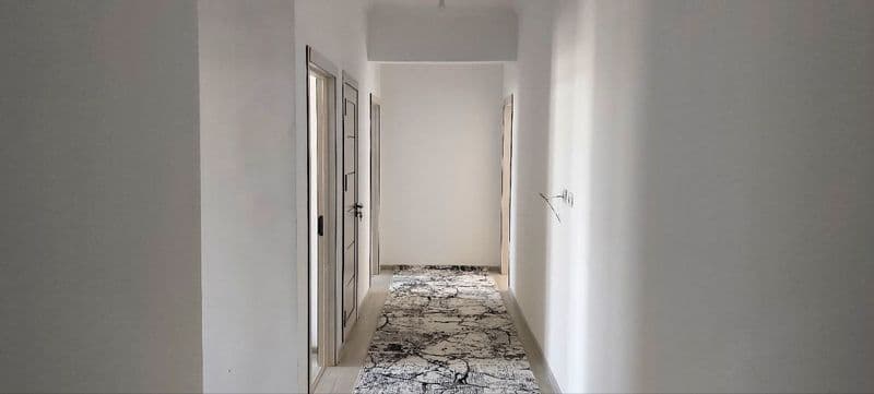 Maklerlar bezovta qilmang. Uy faqat oila uchun shartnoma aso