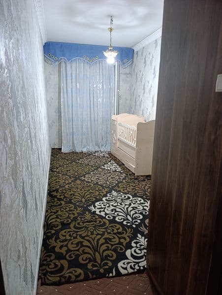 Кадишева Лисунова 3 кварталда 2 хонали уй узок муддатга ижар