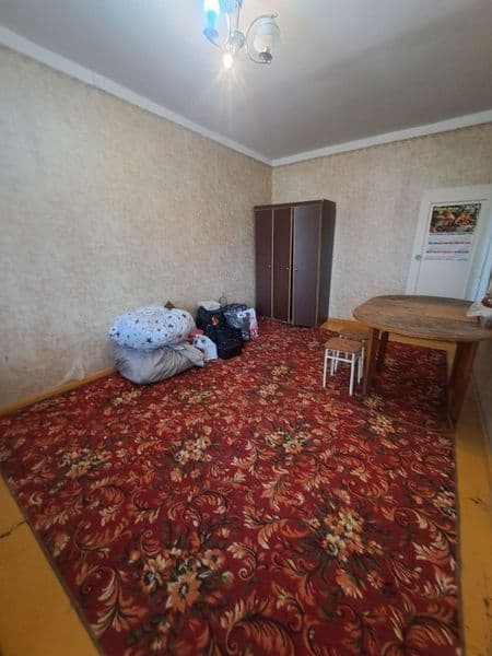 Яшнабод кадешевада арендага квартира <br />
1 хонали. 280$<b