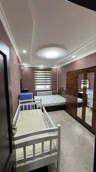 Район: Мирзо-улугбек<br />
Адрес: дархан<br />
<br />
Комнат