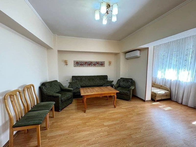 #Мирабад / Y+<br />
<br />
Тип: Вторичка<br />
Локация: ЦУМ 