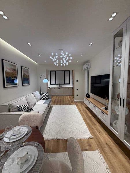 Жилой комплекс: Ц-1<br />
Количество комнат: 3<br />
Этаж: 2