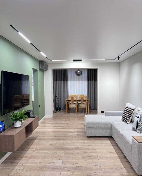 Сдается квартира на долгий срок с хорошим ремонтом<br />
<br