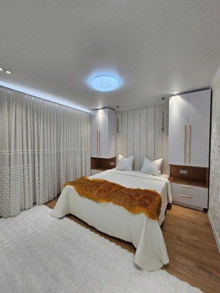 Сдаётся Шикарная Квартира в Центр Города<br />
<br />
Район: