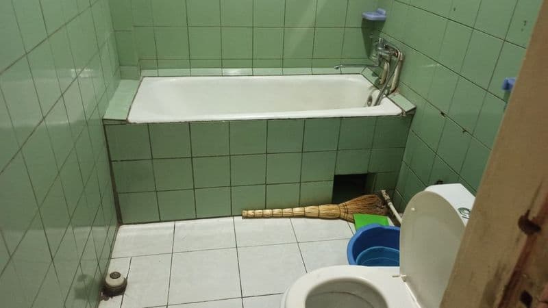 Yakkasaroy Muqimiy Mostni yonida kvartira bor bollarga . Ham