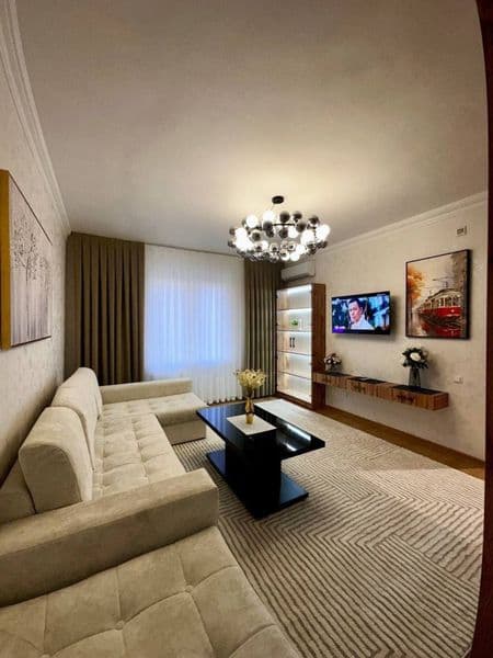 Сдаётся новая квартира<br />
1/3/4<br />
45м2<br />
Метро Ой