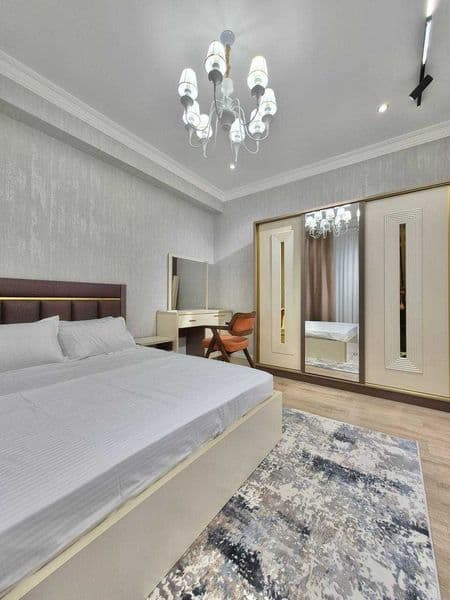 [УА:0011]<br />
<br />
Сдаётся 2-комнатная квартира в центре