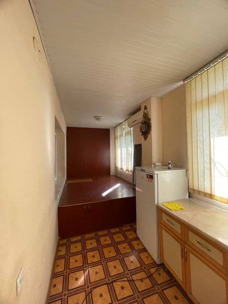 Чилонзор Е квартал,Метро Хамза, 4/4/5, кирпич, балкон 2×6м., — фото 4