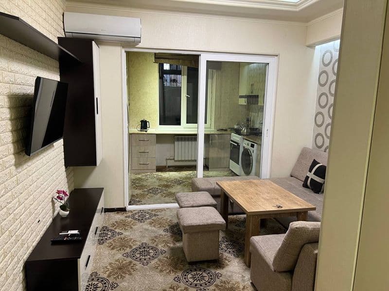 Комнат: 2<br />
Этаж: 1<br />
Этажность: 5<br />
Площадь: 63 — фото 3