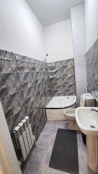 Сдаётся 2-комнатная квартира на длительный срок в Мирзо-Улуг — фото 4