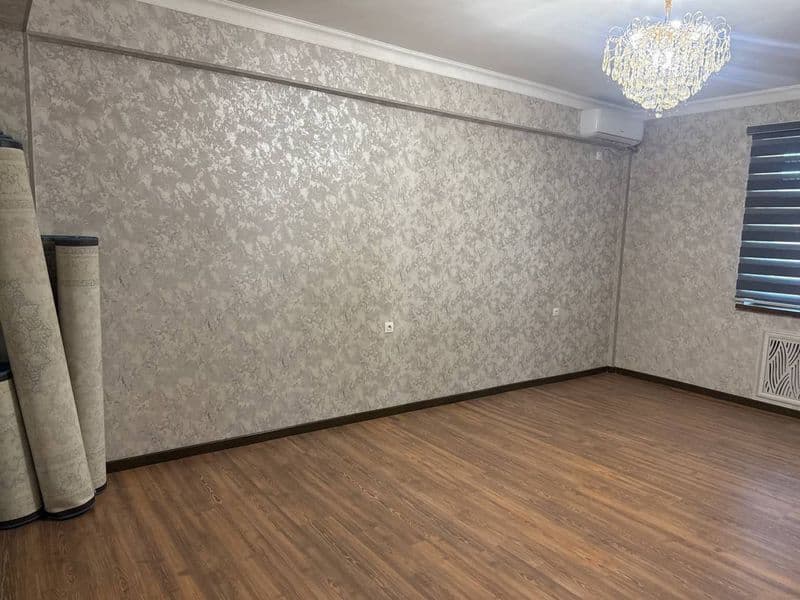 Район - Алмазарский<br />
Ориентир - Беруний<br />
Комнат - 