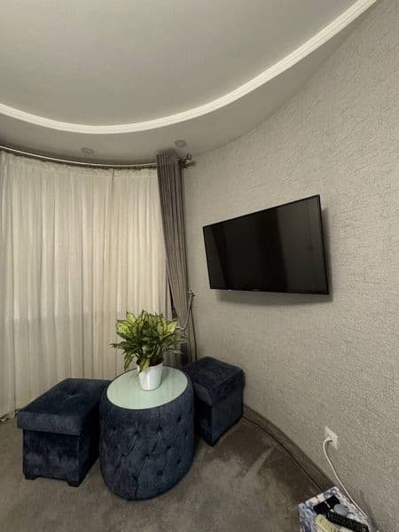 Яккасарайский район, ул. Нукусская<br />
Ориентир: Пирамиды<