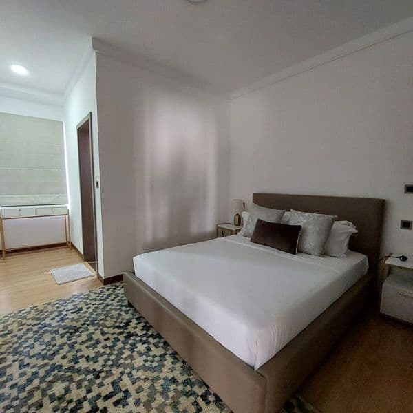 Сдается квартира в самом центре города <br />
<br />
Адрес:  — фото 4