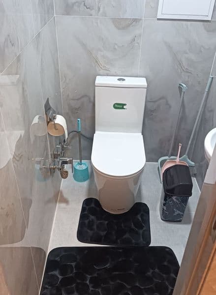 450$<br />
Sergeli yangi darxon choshtepa.<br />
Maklerlar b