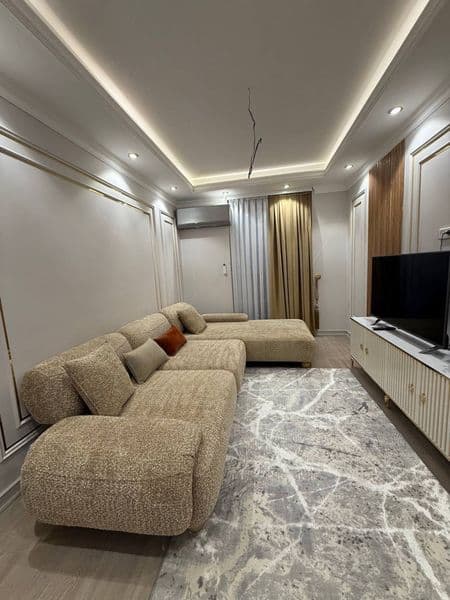 Сдаётся шикарная 2-комнатная квартира <br />
<br />
Район: Ю