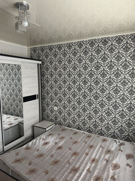 Квартира чистая с ремонтом для семьи около паруса.