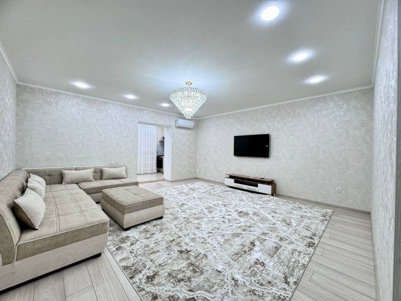 Сдается на Ц-1  2х комнатная квартира <br />
<br />
Ориентир — фото 2