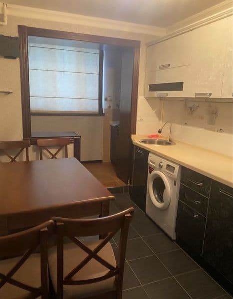 Метро Новза<br />
<br />
1 комнатная<br />
Площадь: 25<br />