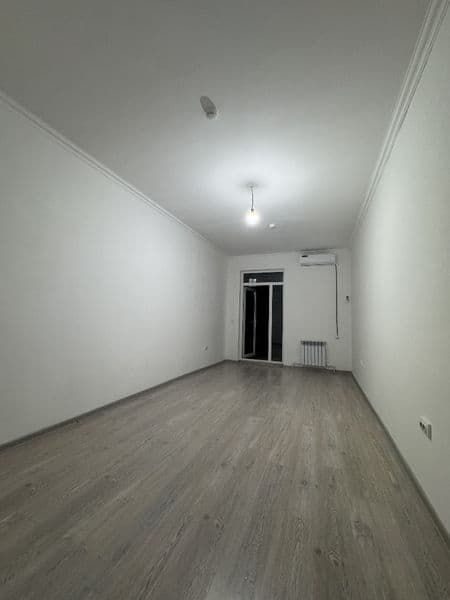 Ижарага 2 хонали уй <br />
БЕЗ МАКЛЕР, уй у́зимизники<br />
