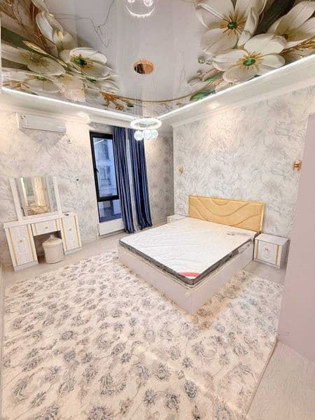 • Район: Мирабадский<br />
• Адрес: Ойбек<br />
• Ориентир: 